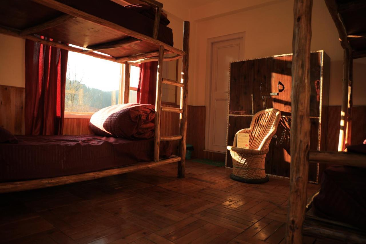 Odin Hostel Shoja Eksteriør bilde